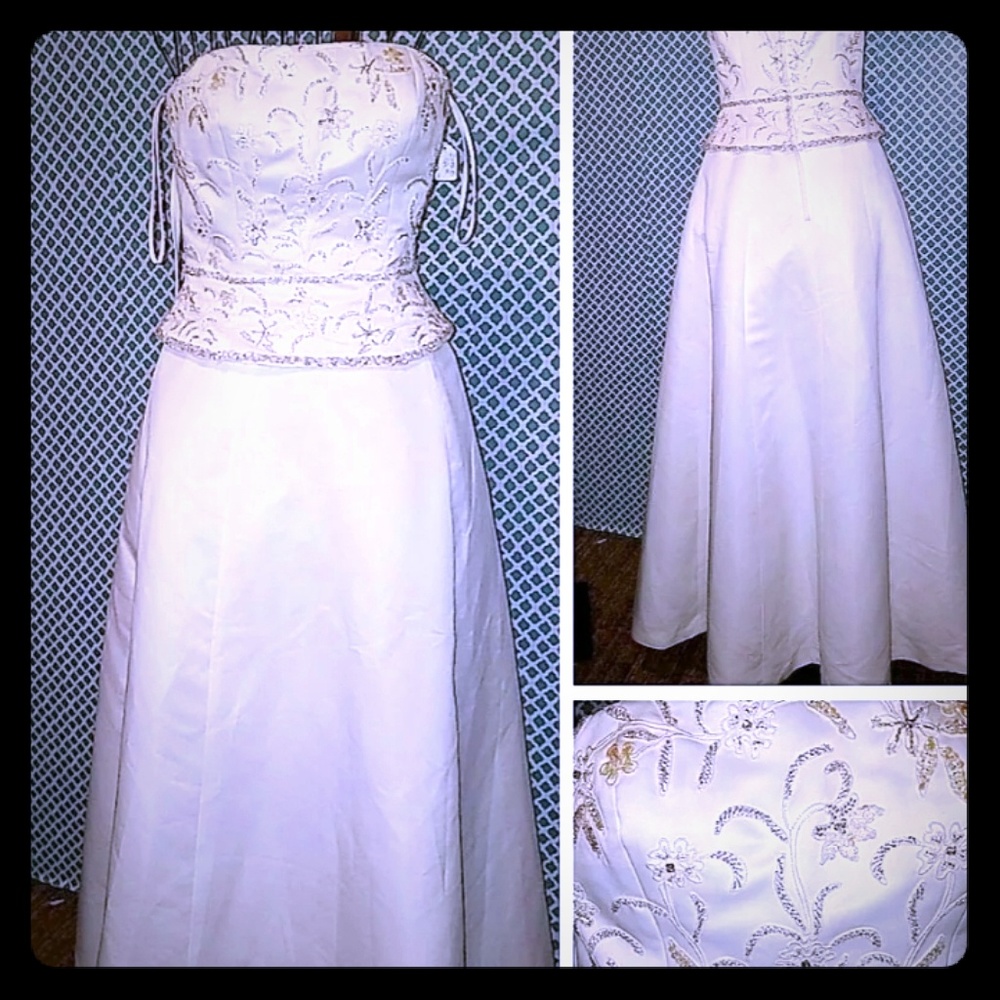 Landa Strapless Wedding Gown